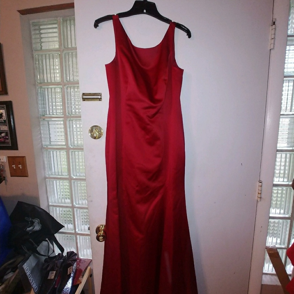 Beautiful Prom/Homecoming dress!!